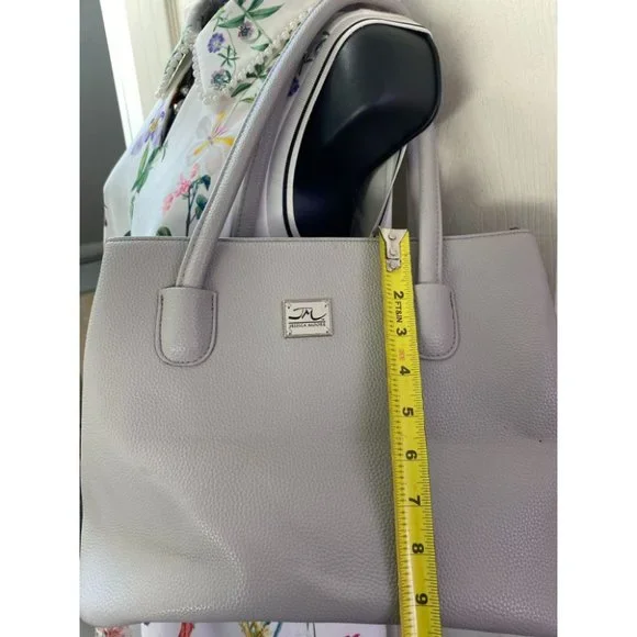 Jessica Moore Gray Faux Leather Shoulder Bag - Picture 5 of 11